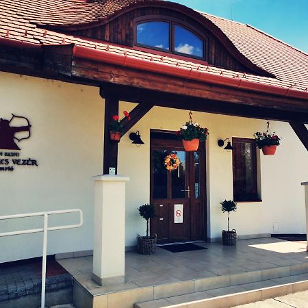 Szabolcs Vezer Panzio Bed & Breakfast Exterior foto
