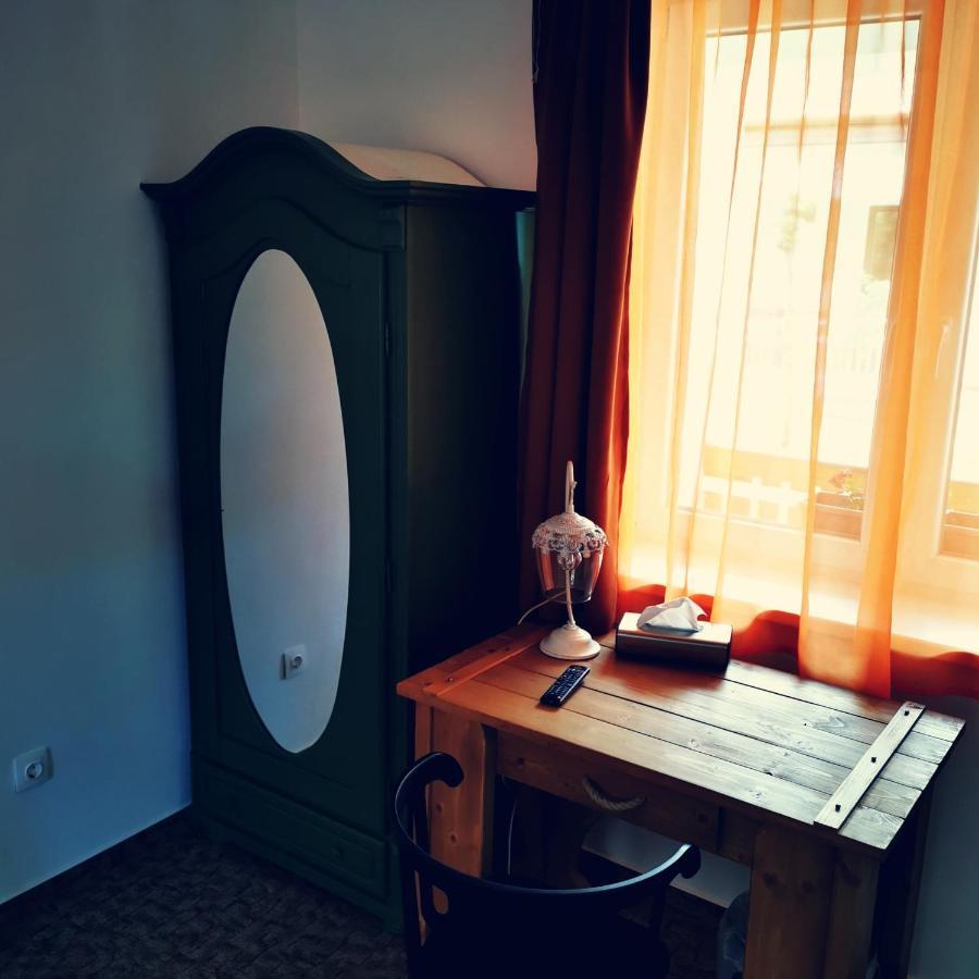 Szabolcs Vezer Panzio Bed & Breakfast Exterior foto