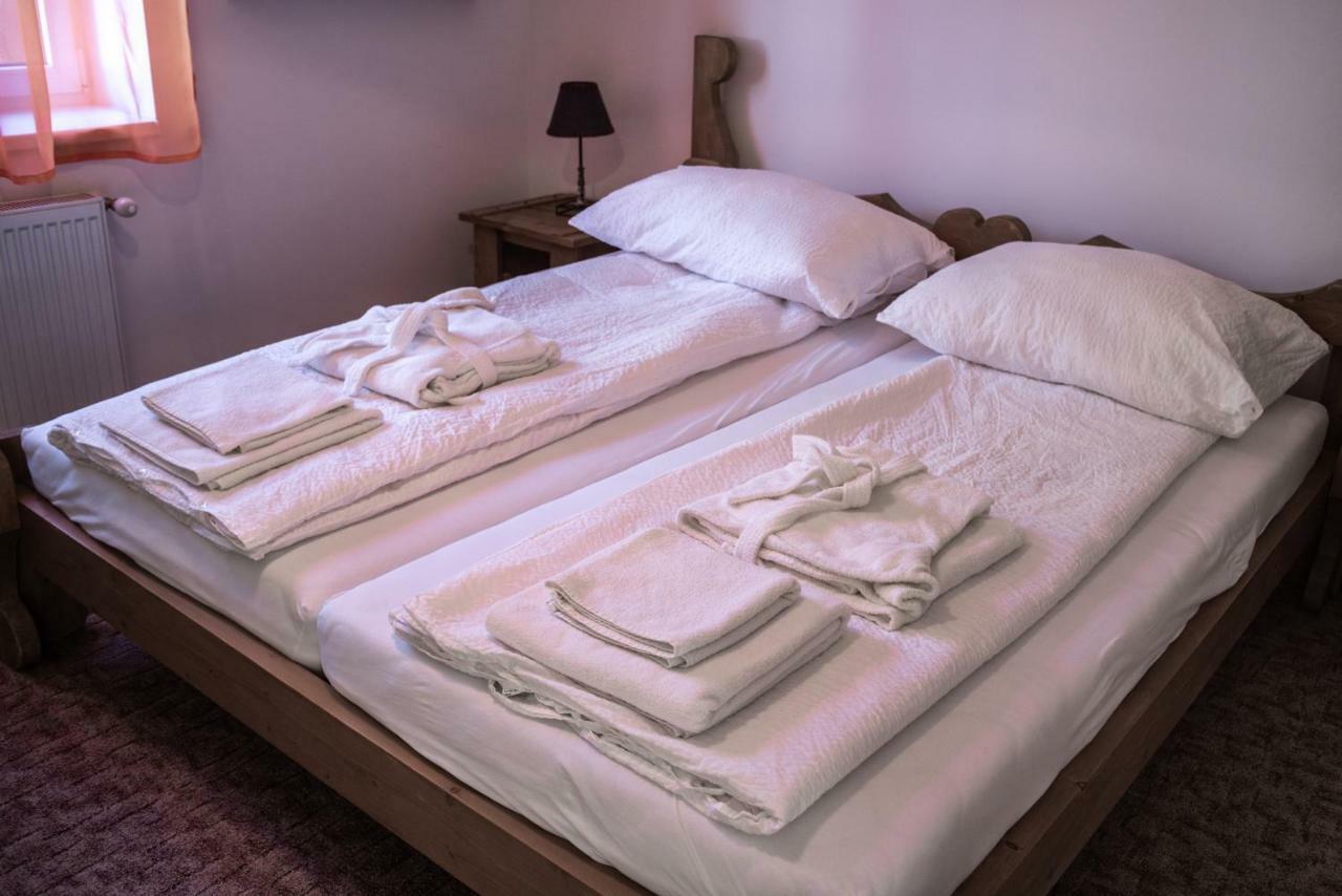 Szabolcs Vezer Panzio Bed & Breakfast Exterior foto