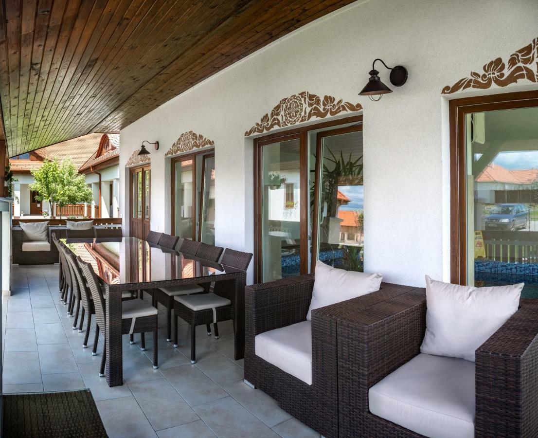 Szabolcs Vezer Panzio Bed & Breakfast Exterior foto